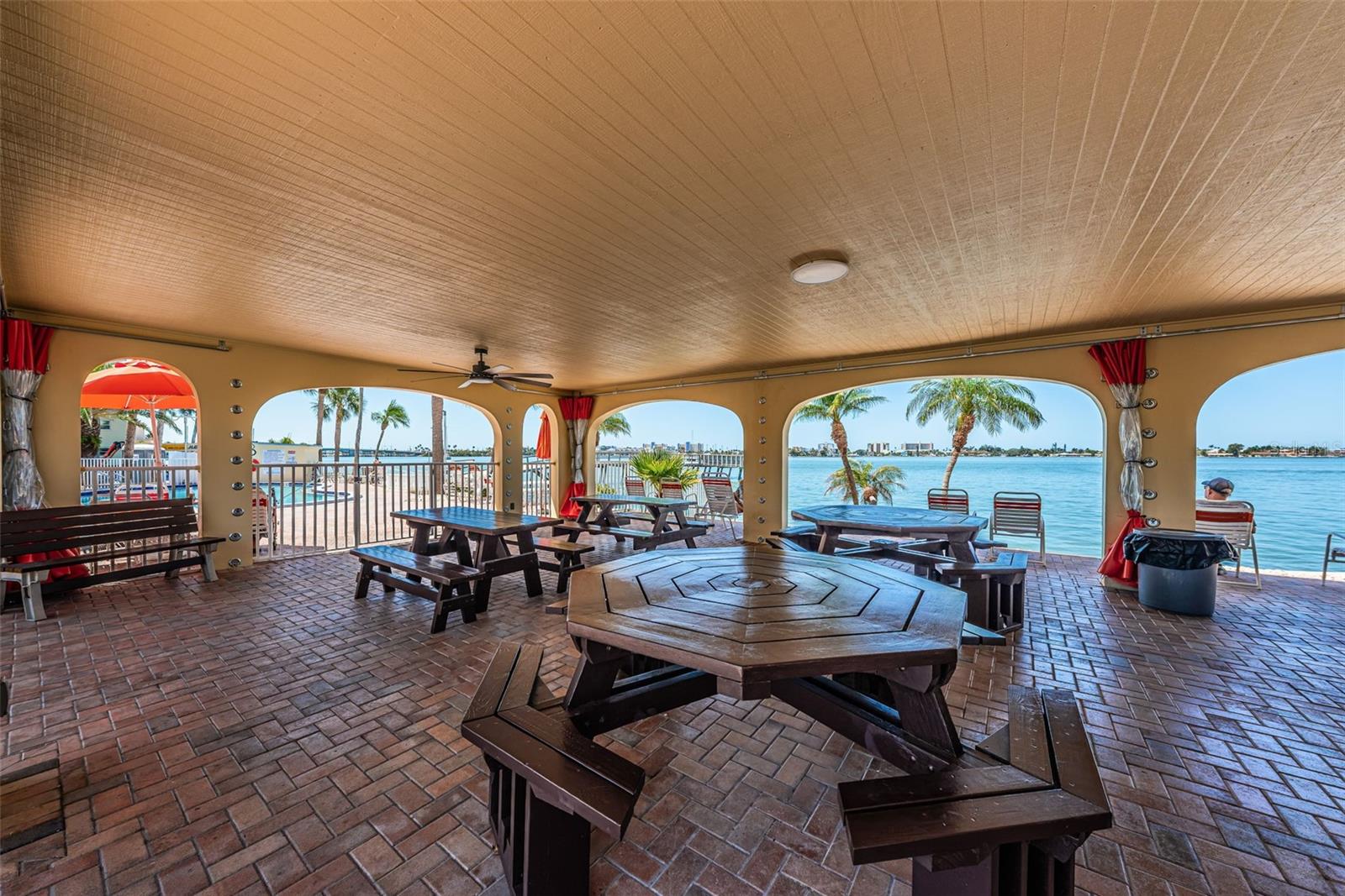 4700 COVE CIR #208 — photo 38