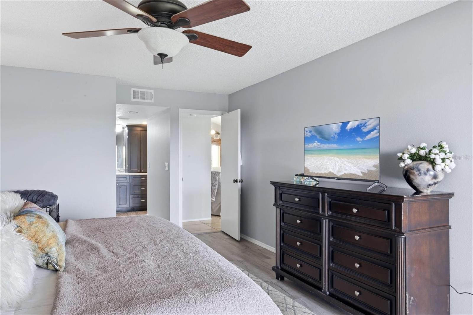 1103 EDGEWATER CIR #1103 — photo 16