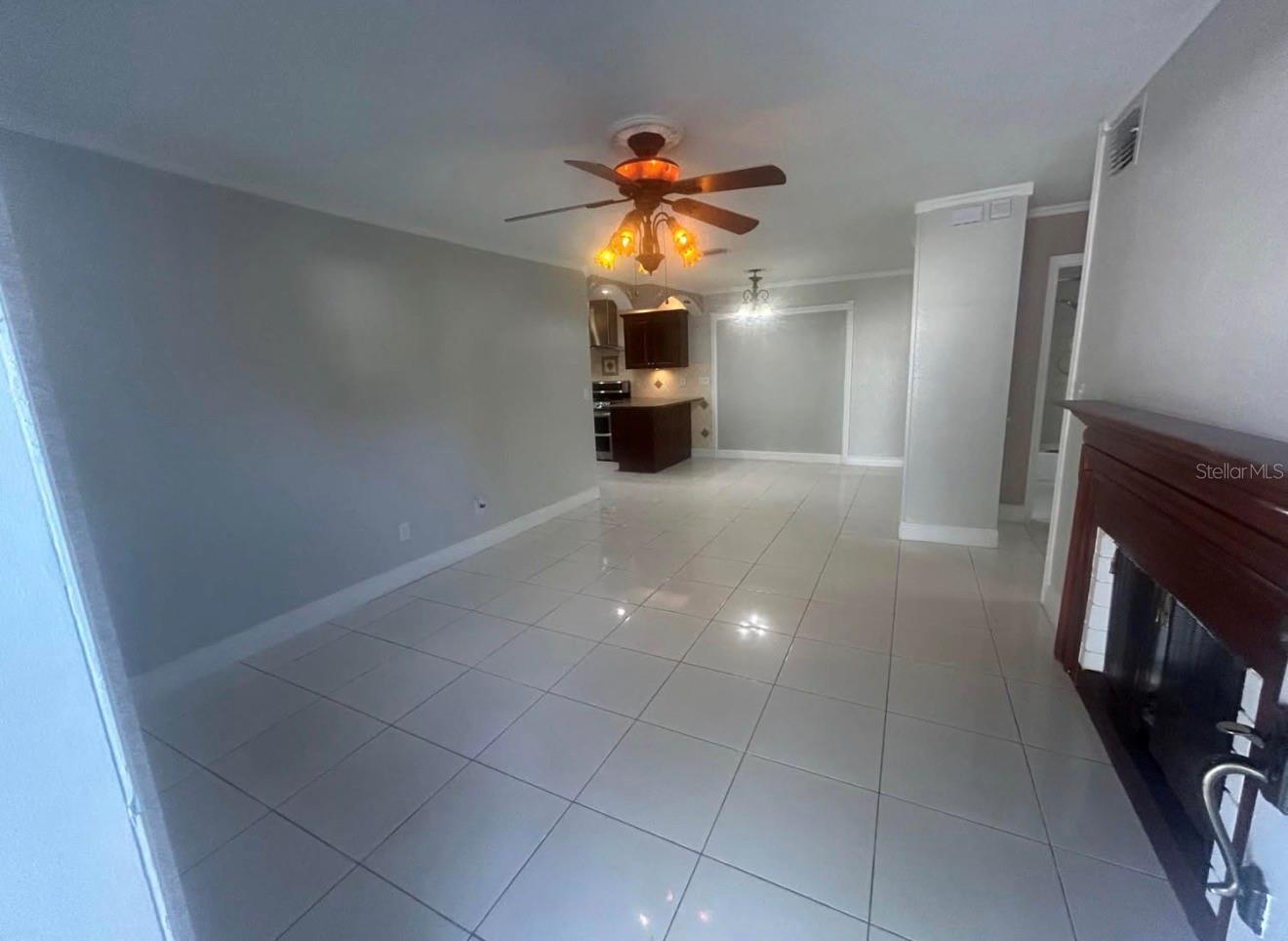 5112 GATEWAY DR — photo 4