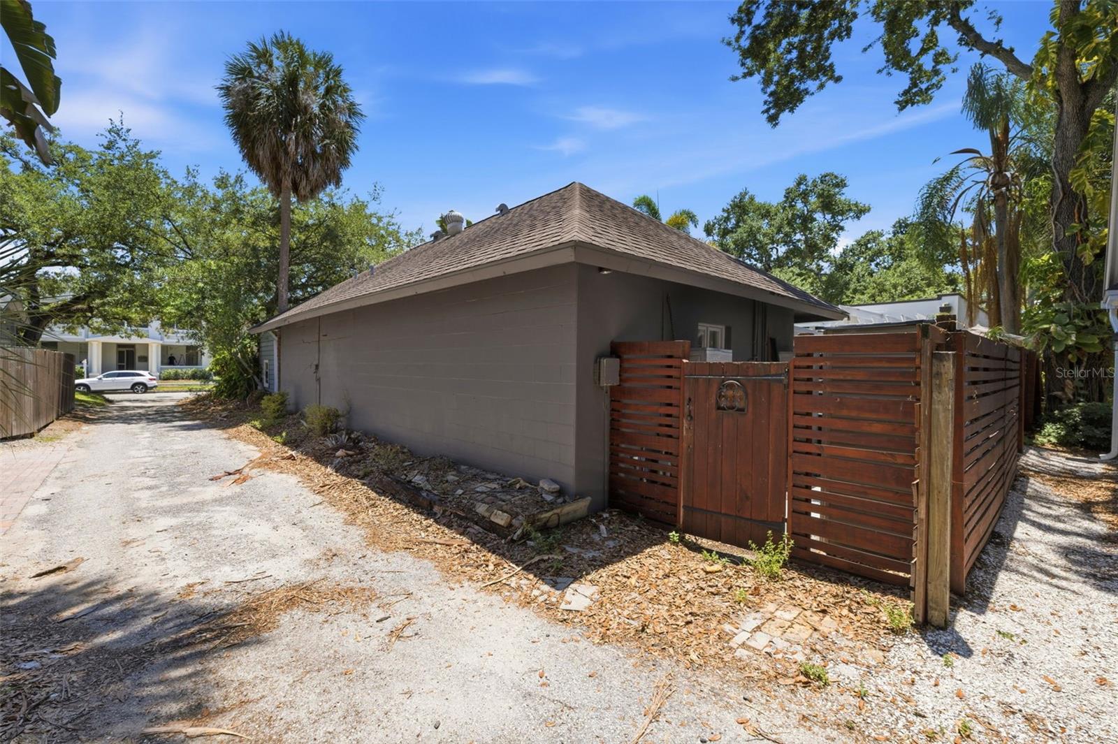 912 S FREMONT AVE — photo 45