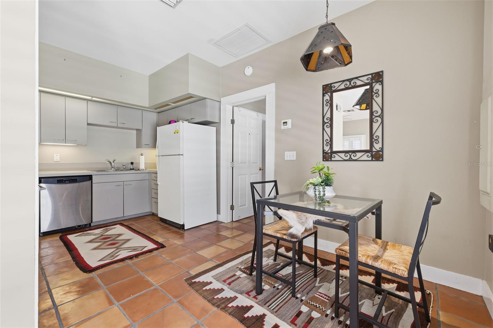912 S FREMONT AVE — photo 41