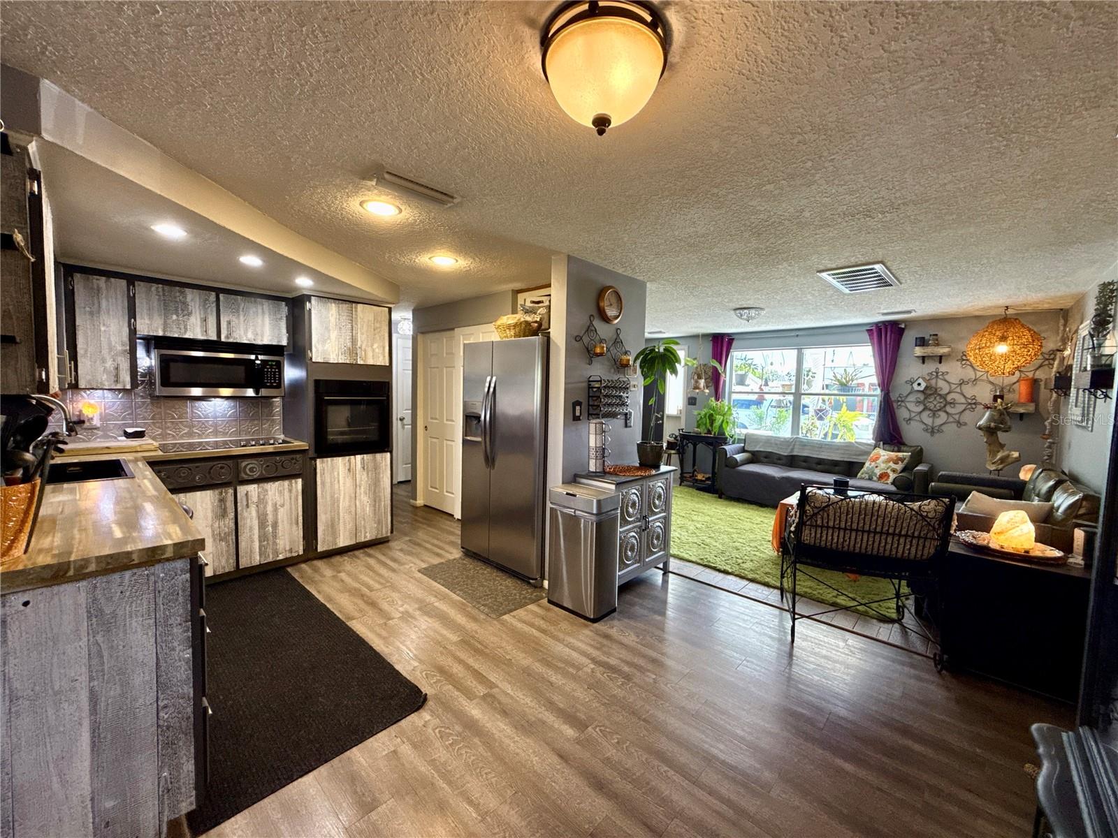1421 WICKHAM LN — photo 6