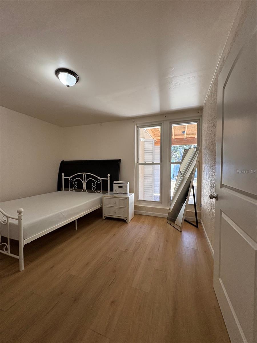 405 S ORION AVE — photo 26