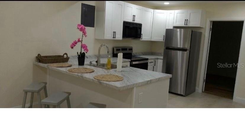 405 S ORION AVE — photo 34
