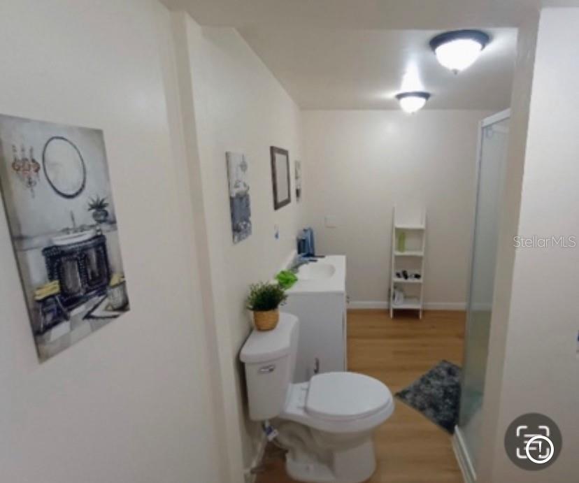 405 S ORION AVE — photo 24