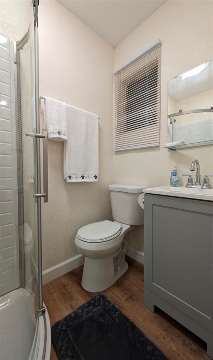 405 S ORION AVE — photo 10