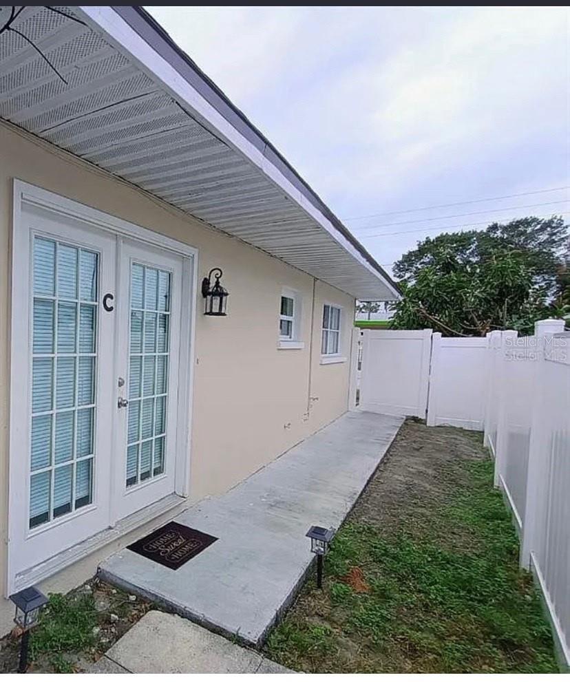 405 S ORION AVE — photo 28