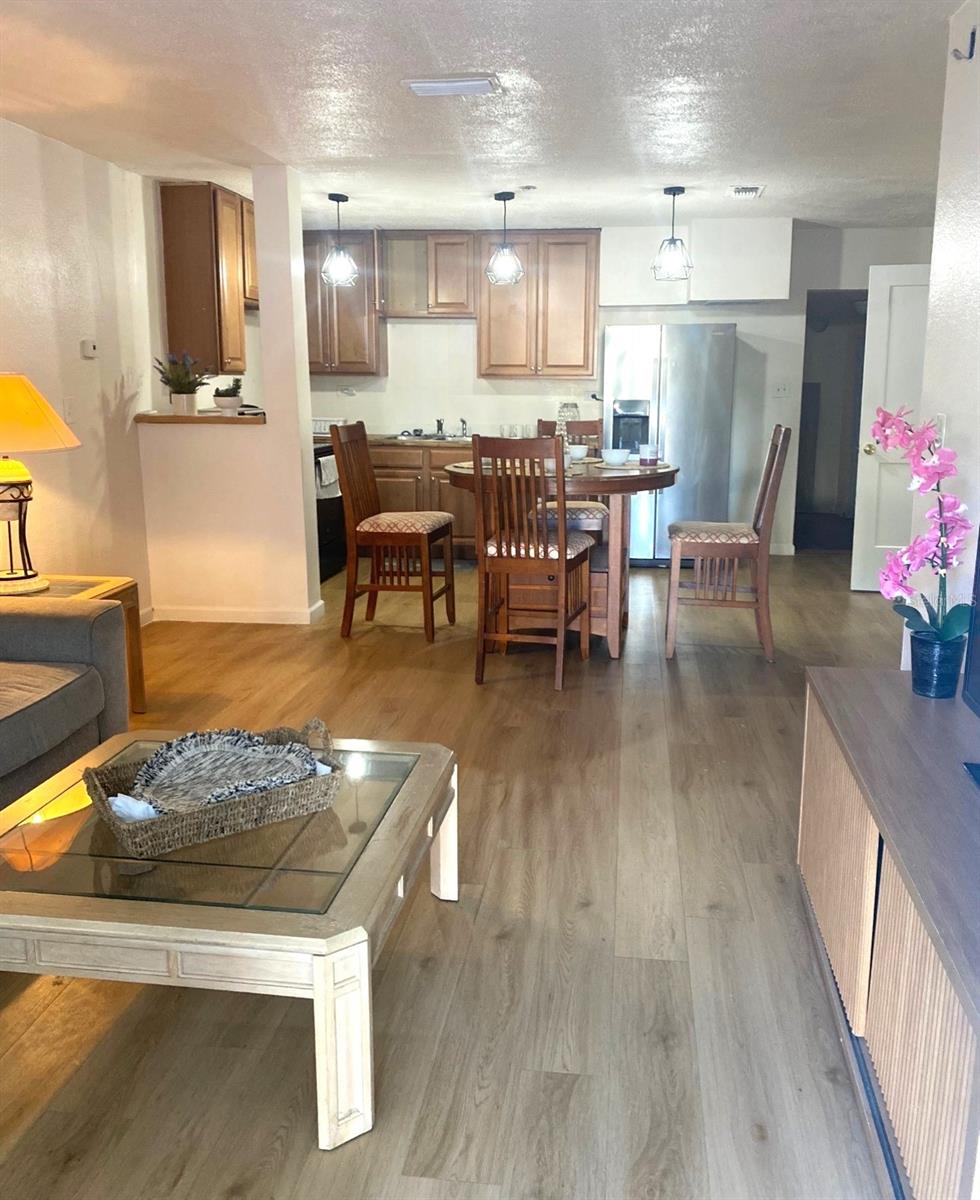 405 S ORION AVE — photo 16