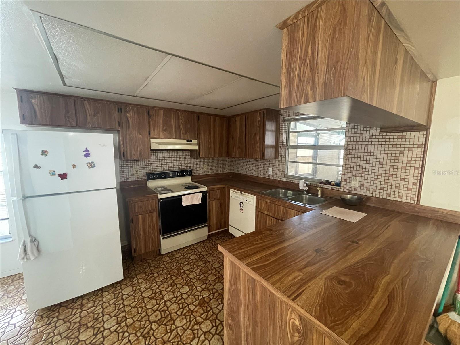 11001 SUNSWEPT PL — photo 11
