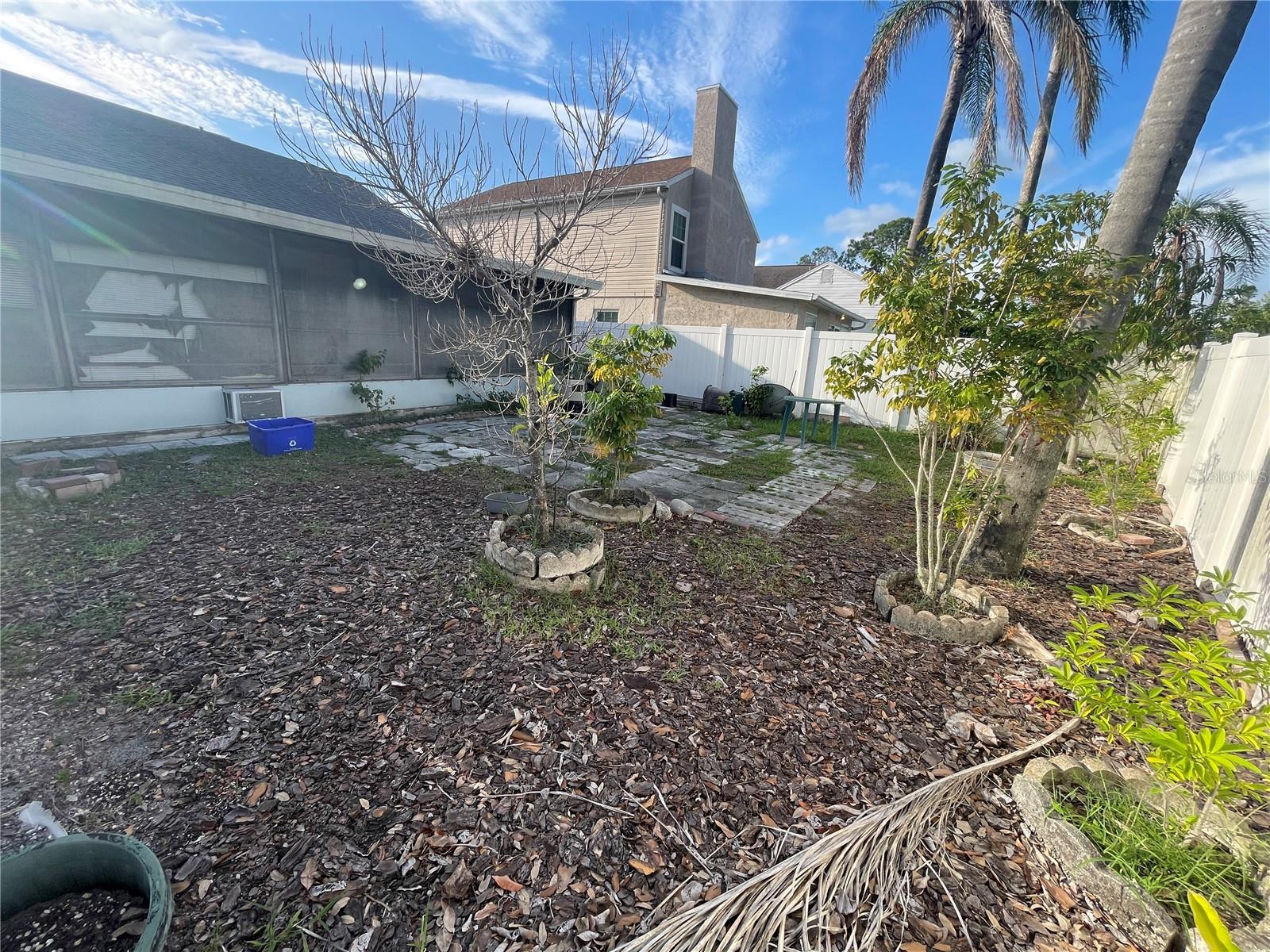 11001 SUNSWEPT PL — photo 33