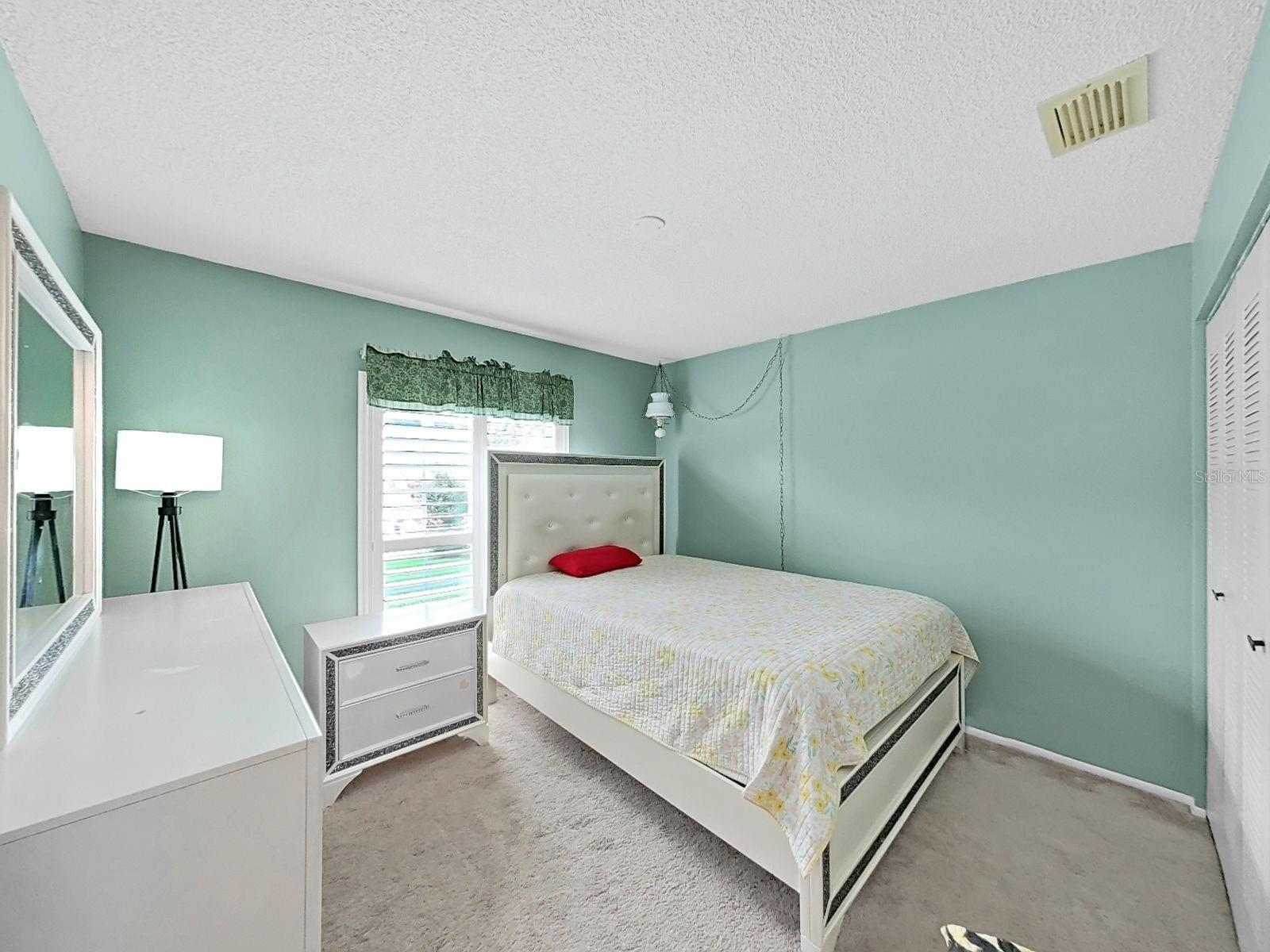 726 STILLVIEW CIR — photo 24