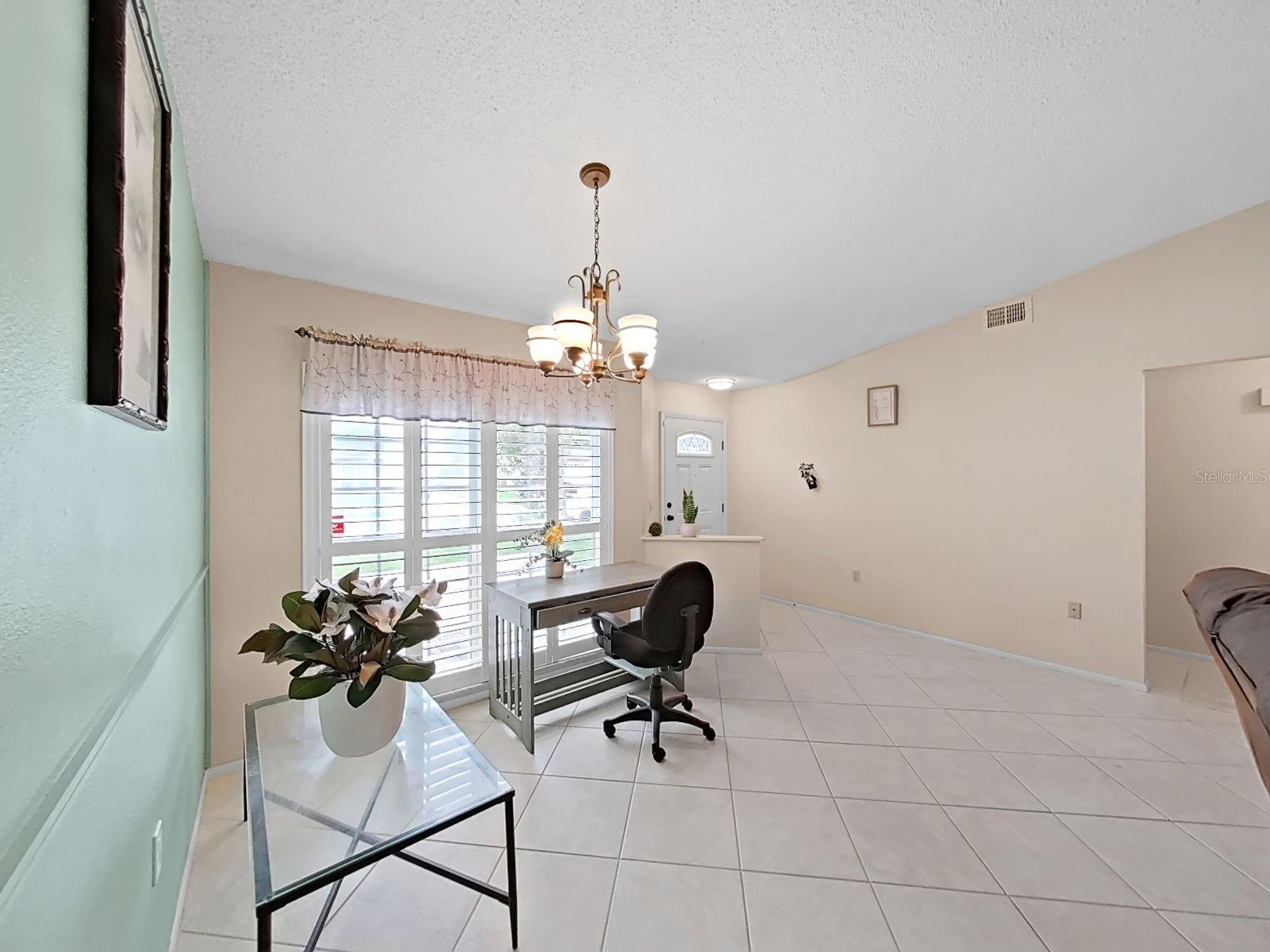 726 STILLVIEW CIR — photo 8