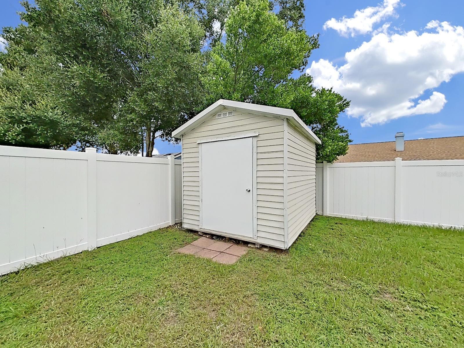 726 STILLVIEW CIR — photo 42