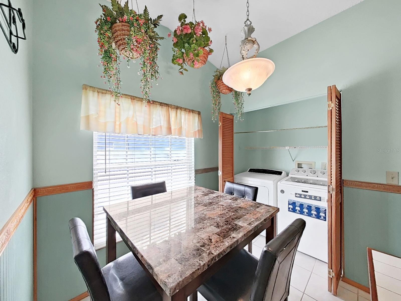 726 STILLVIEW CIR — photo 22
