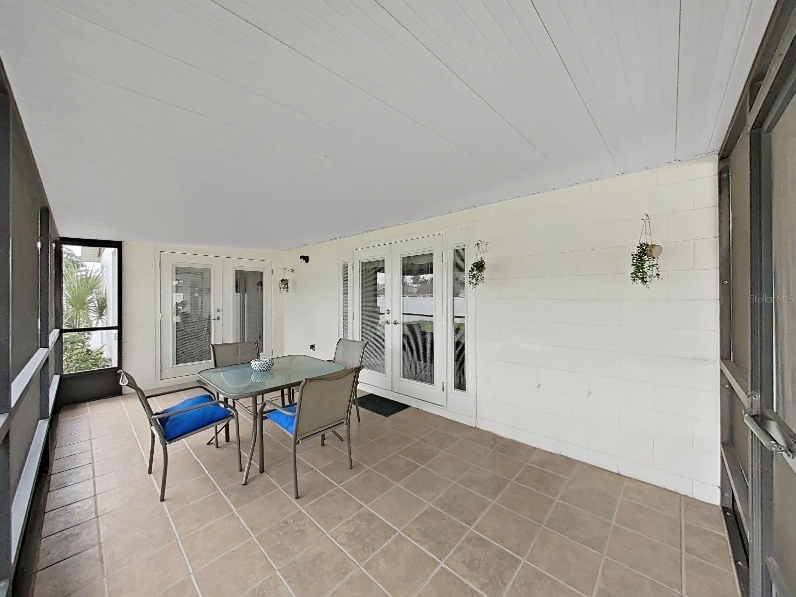 726 STILLVIEW CIR — photo 39