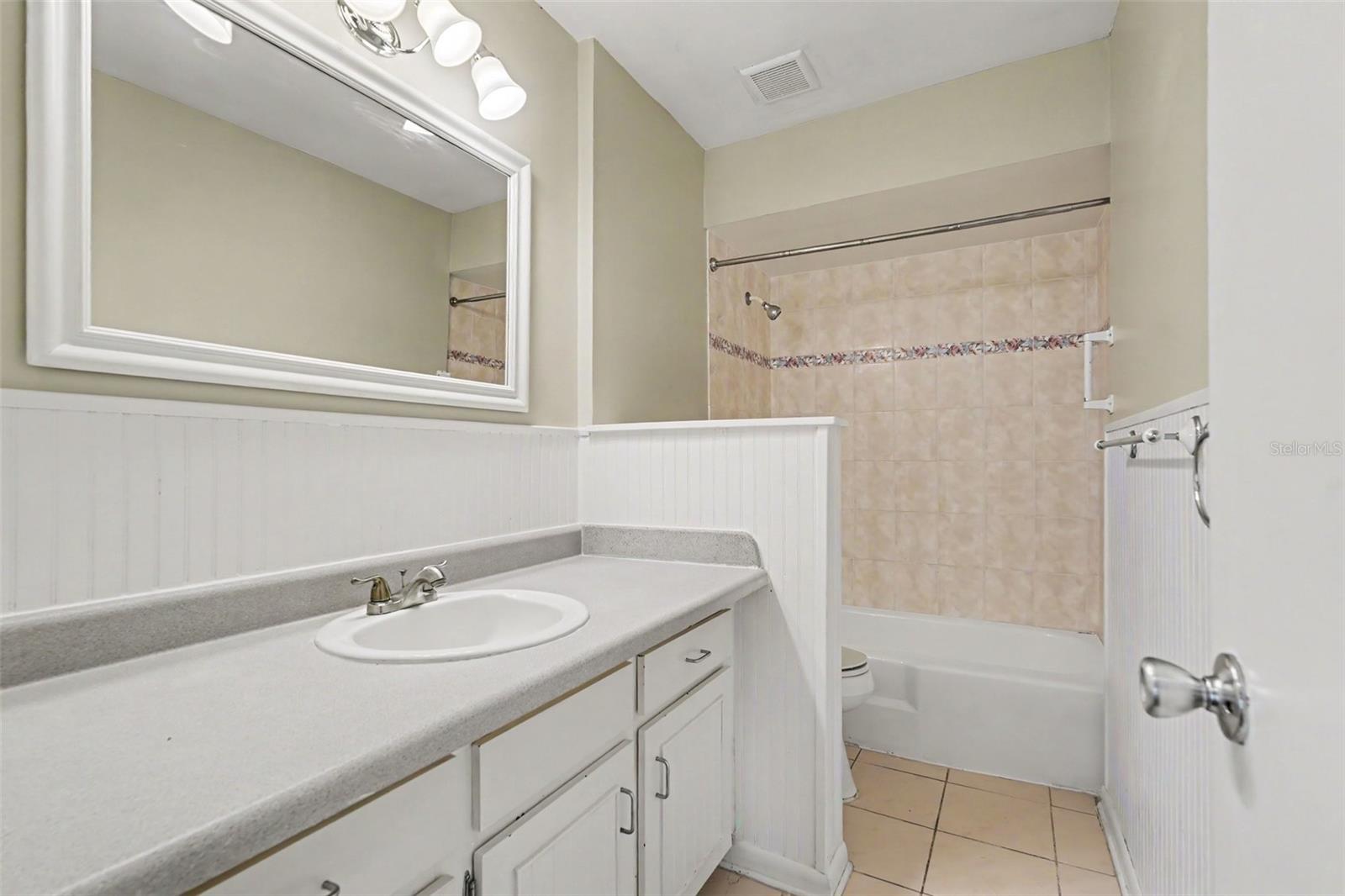 3607 WOODHILL DR — photo 15