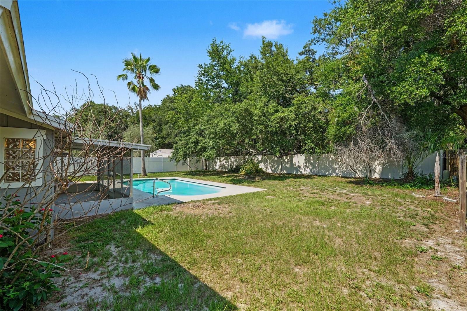 3607 WOODHILL DR — photo 17