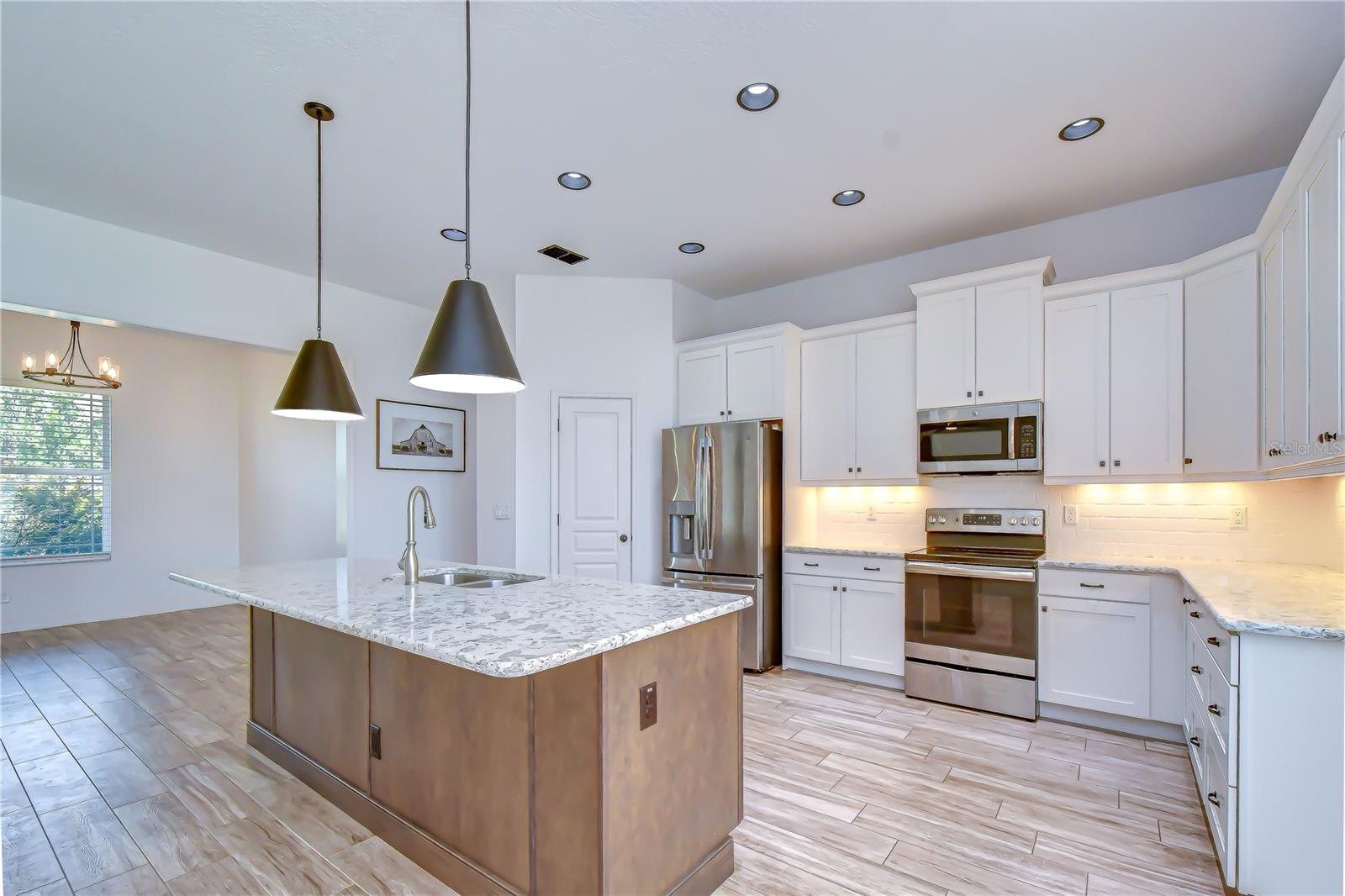 4008 MCINTOSH ESTATES LN — photo 9