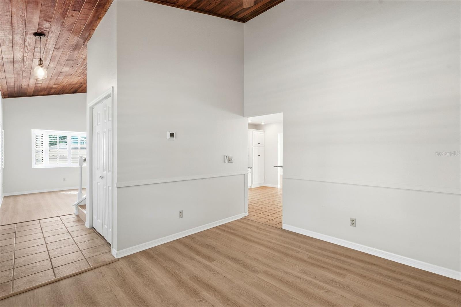 345 BAILEY ST — photo 10