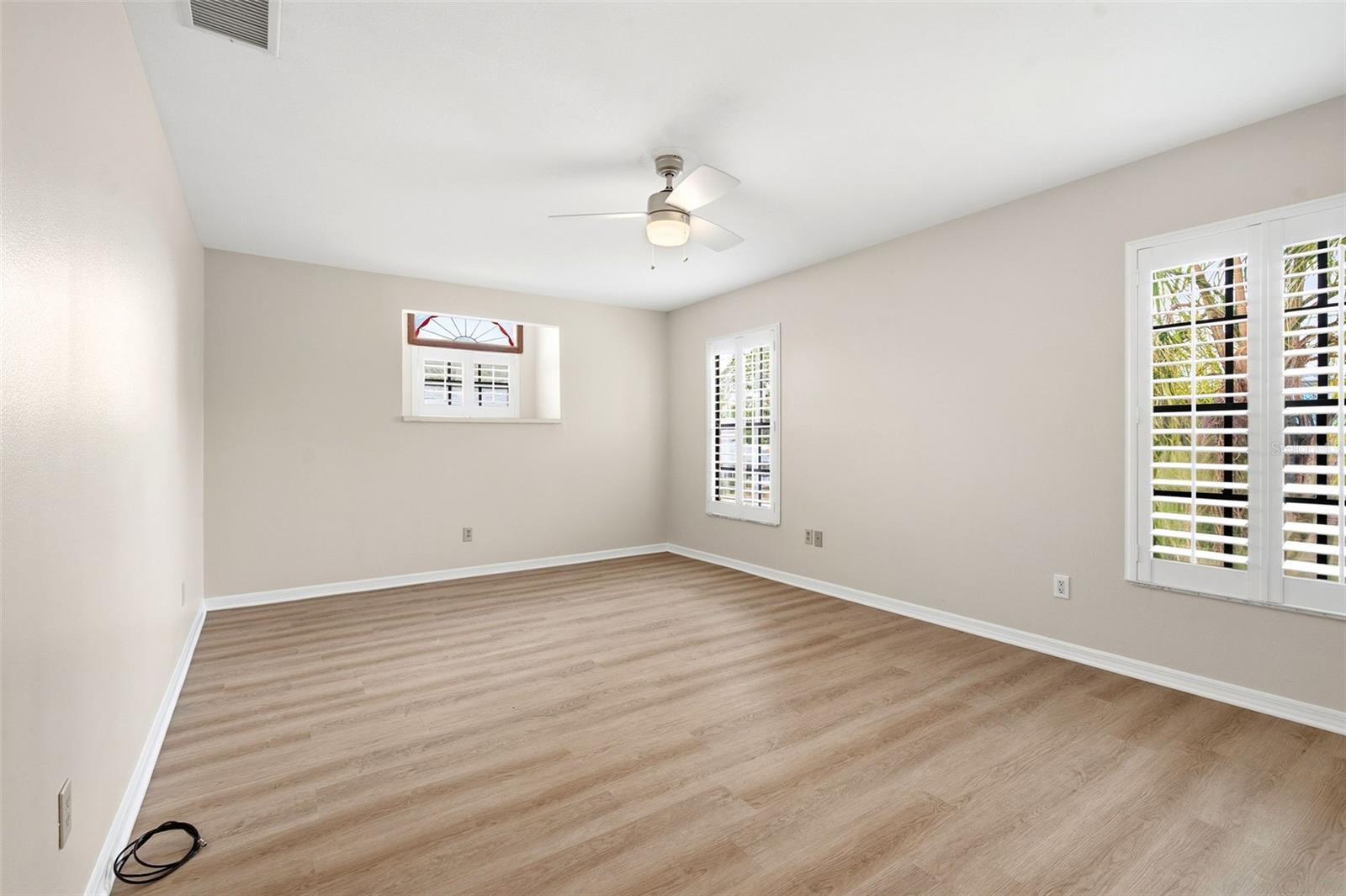 345 BAILEY ST — photo 28