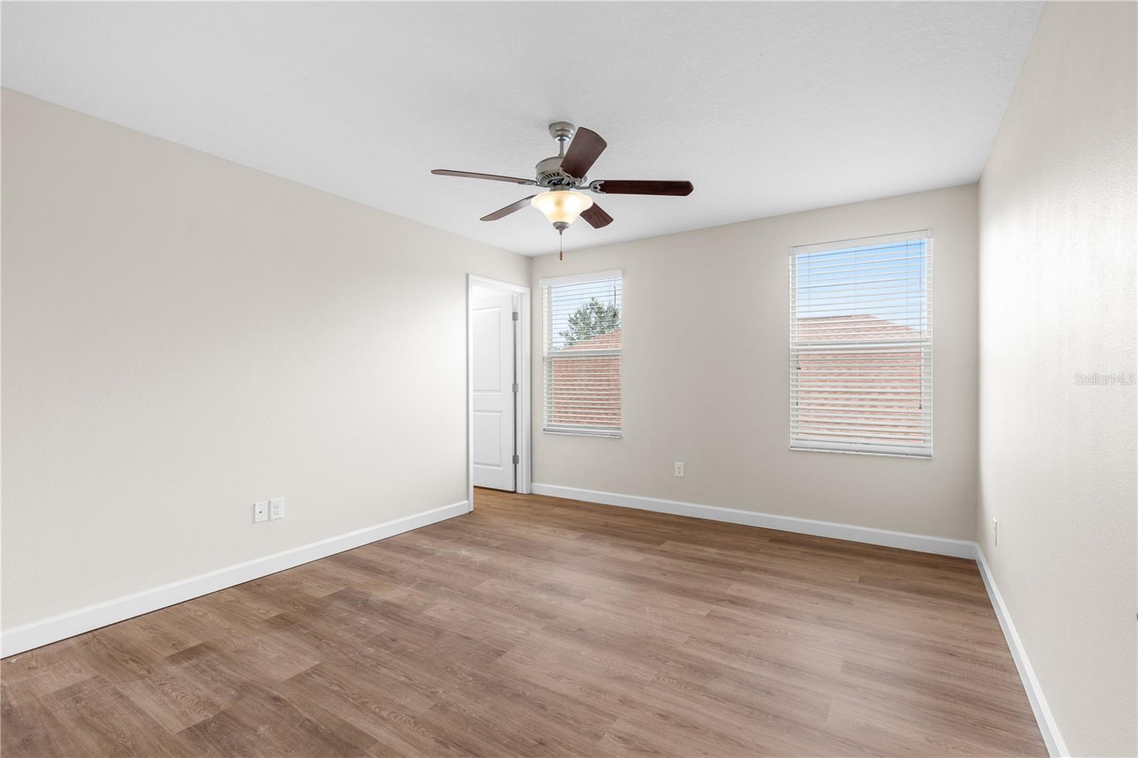 3147 CALVANO DR — photo 36