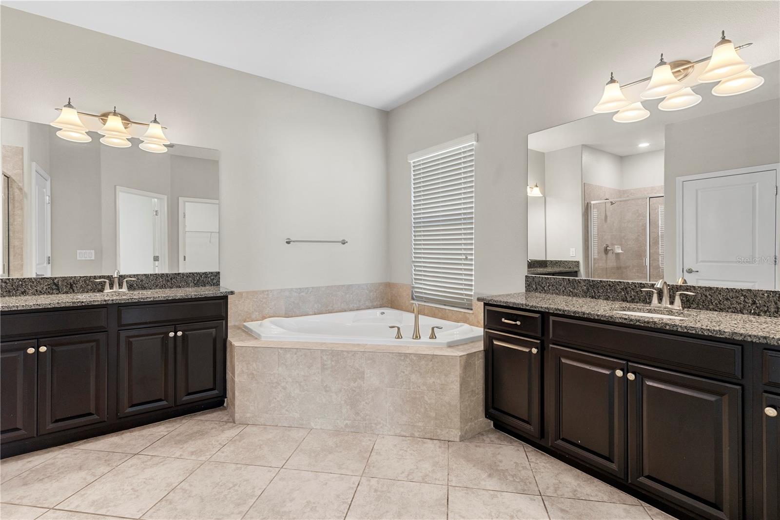 3147 CALVANO DR — photo 19