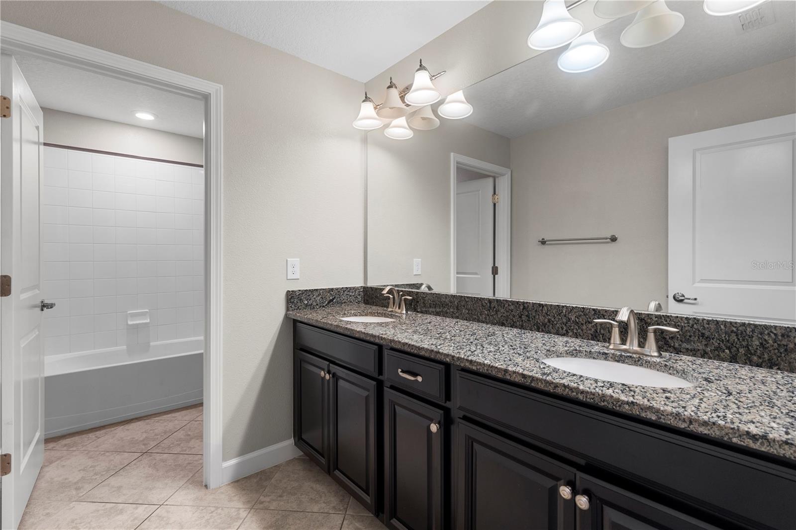 3147 CALVANO DR — photo 40