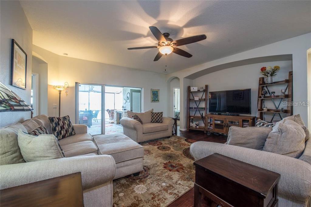 1742 MIRA LAGO CIR — photo 8