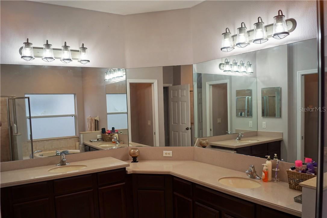 1742 MIRA LAGO CIR — photo 23