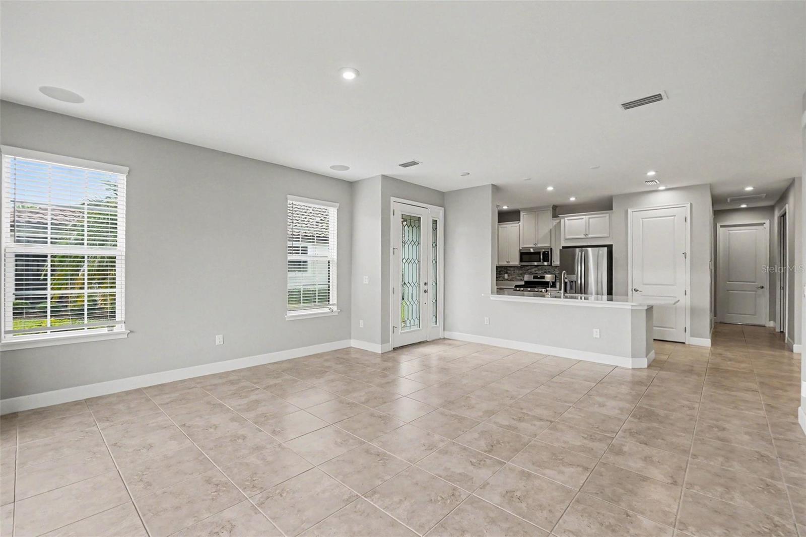 10930 WENDOVER DR — photo 5