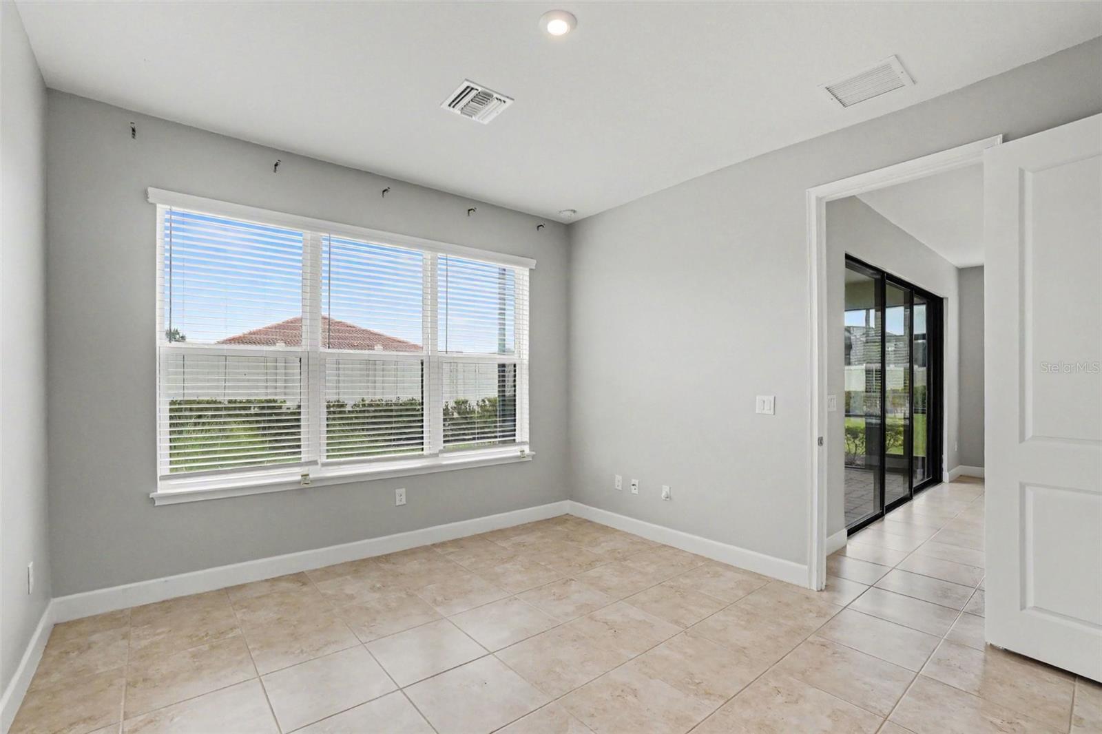 10930 WENDOVER DR — photo 14