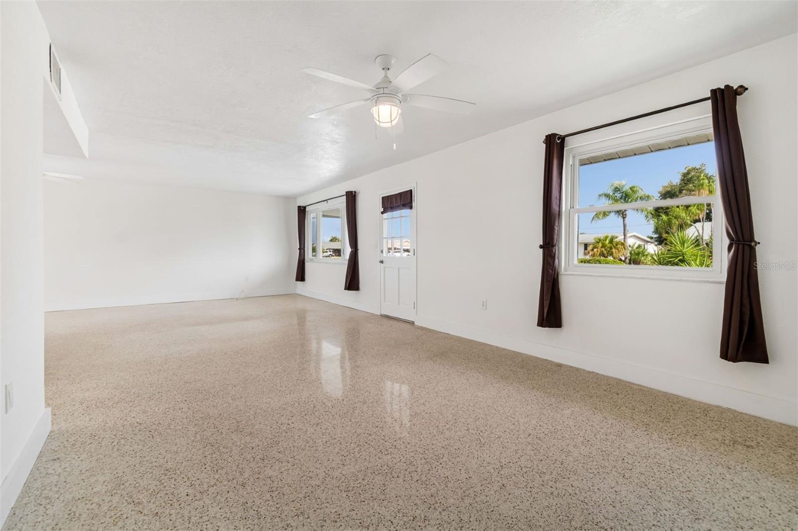 830 LA JOLLA AVE — photo 11