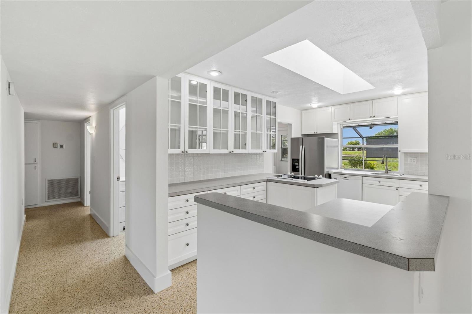 830 LA JOLLA AVE — photo 12