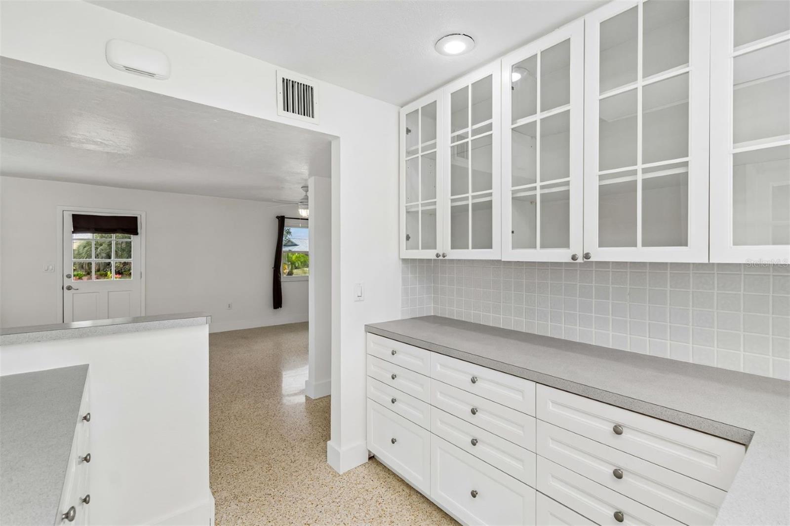 830 LA JOLLA AVE — photo 14