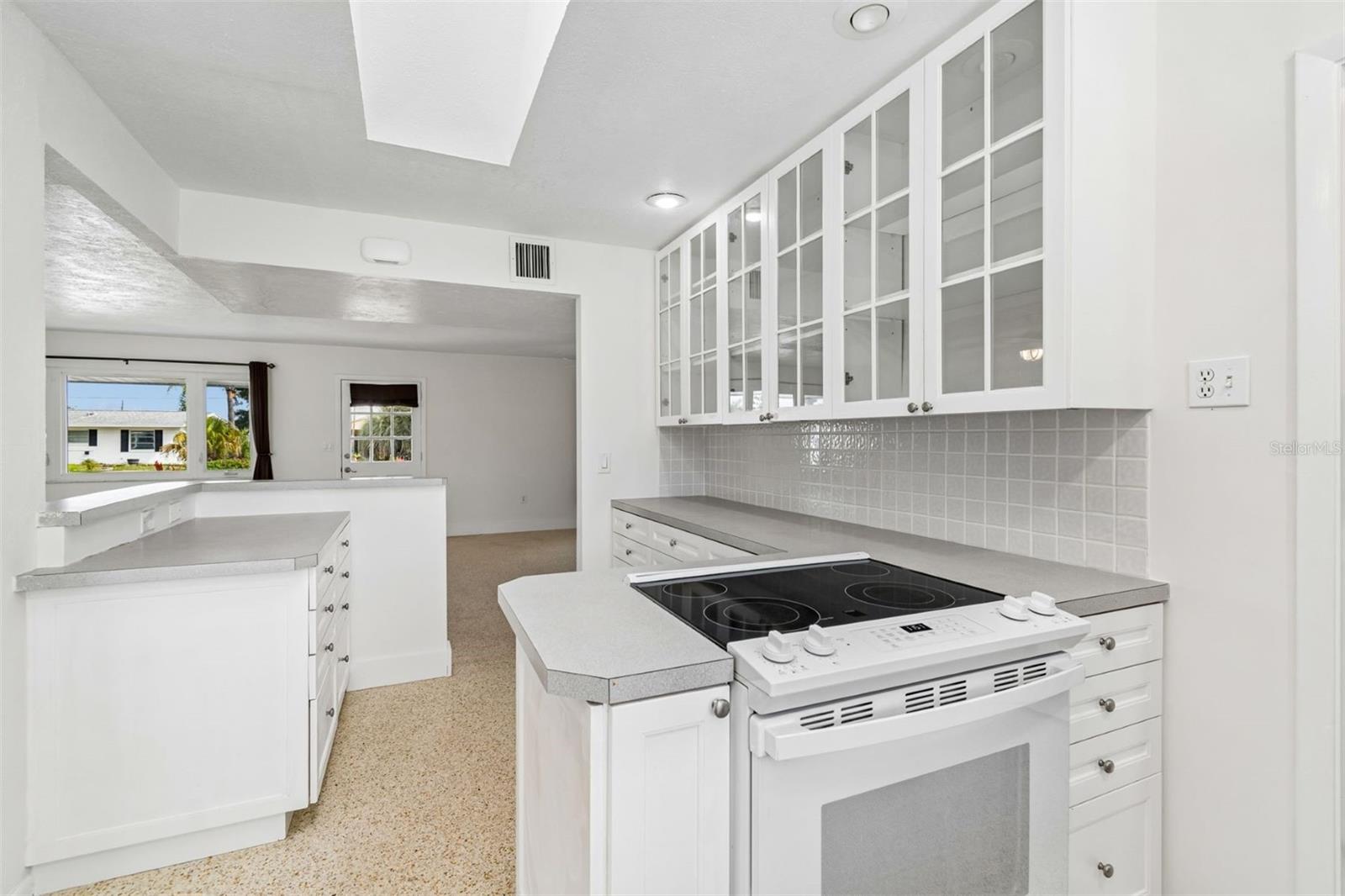 830 LA JOLLA AVE — photo 15