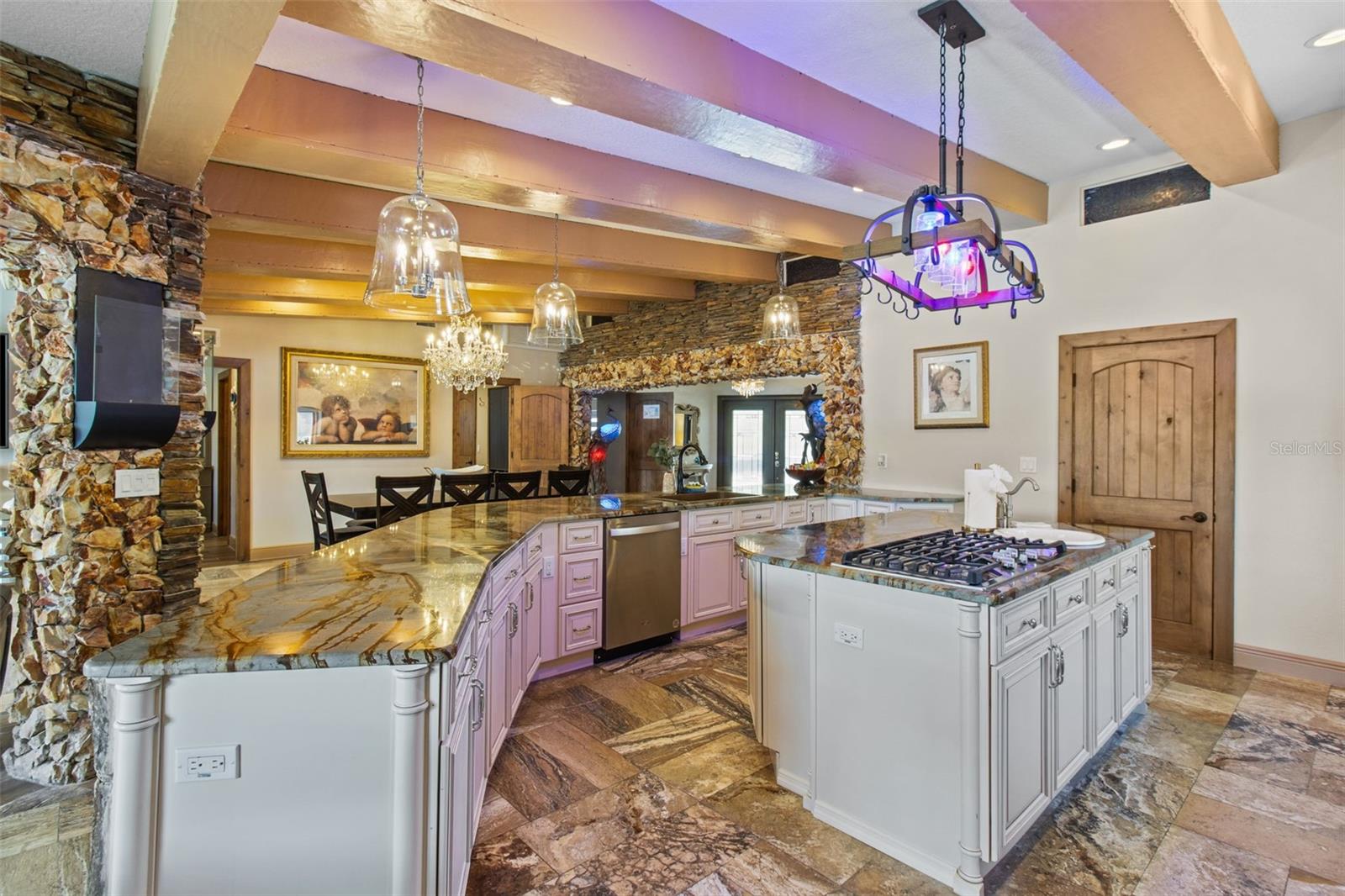 357 LA HACIENDA DR — photo 8
