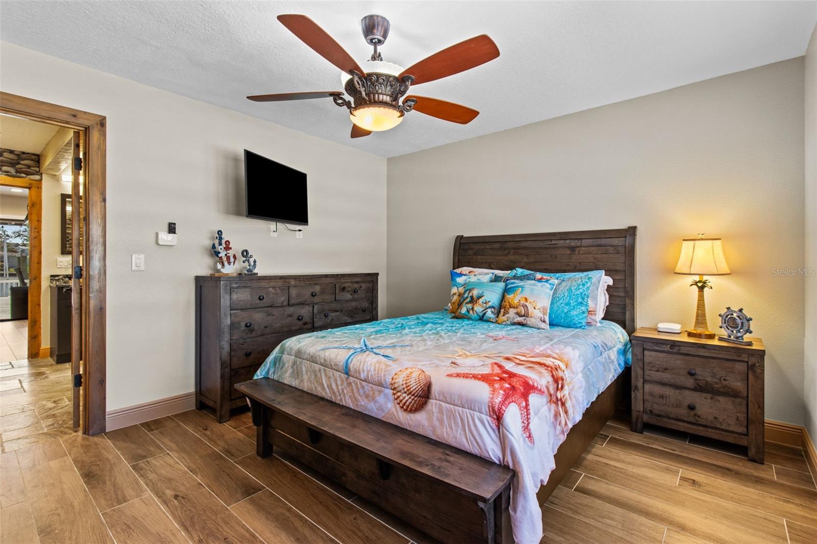 357 LA HACIENDA DR — photo 23