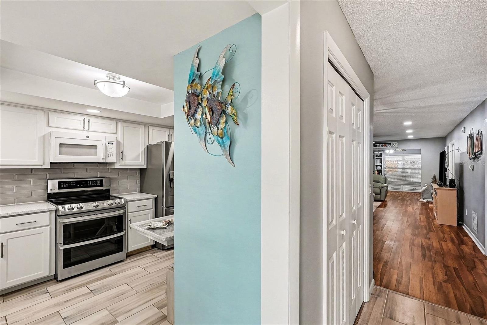 1659 S LAKE AVE #1 — photo 3