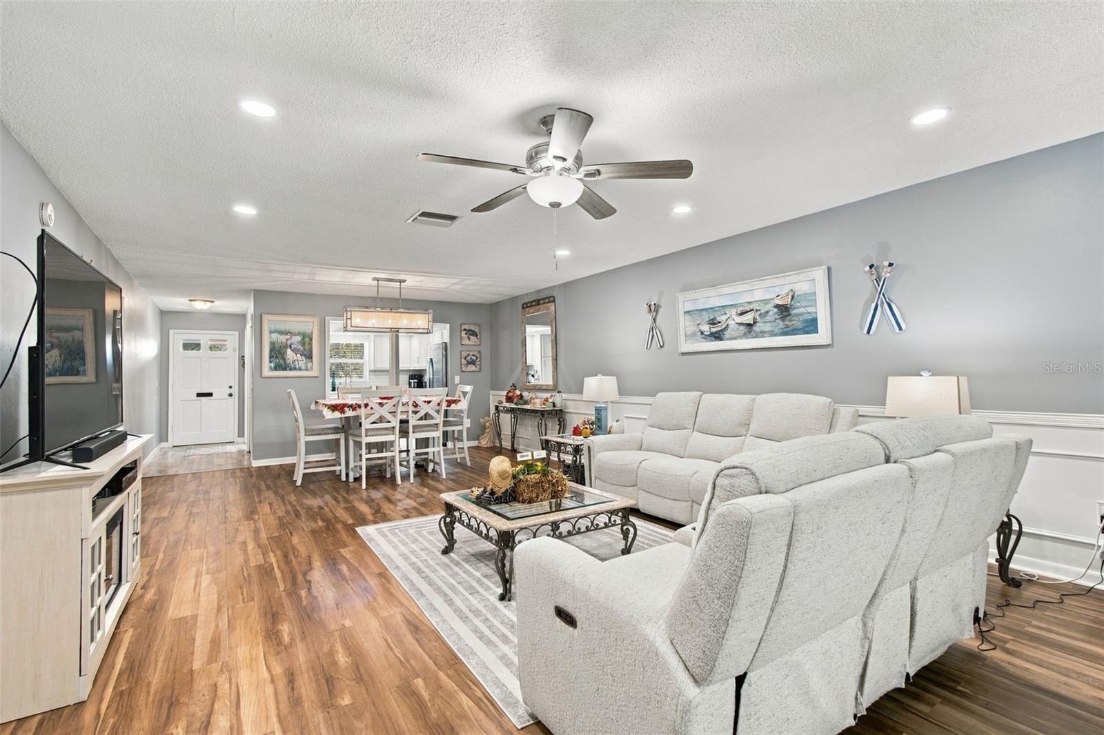 1659 S LAKE AVE #1 — photo 24