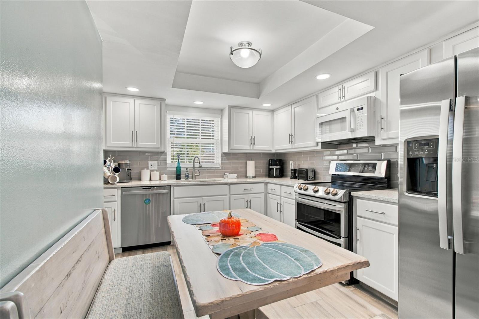 1659 S LAKE AVE #1 — photo 18