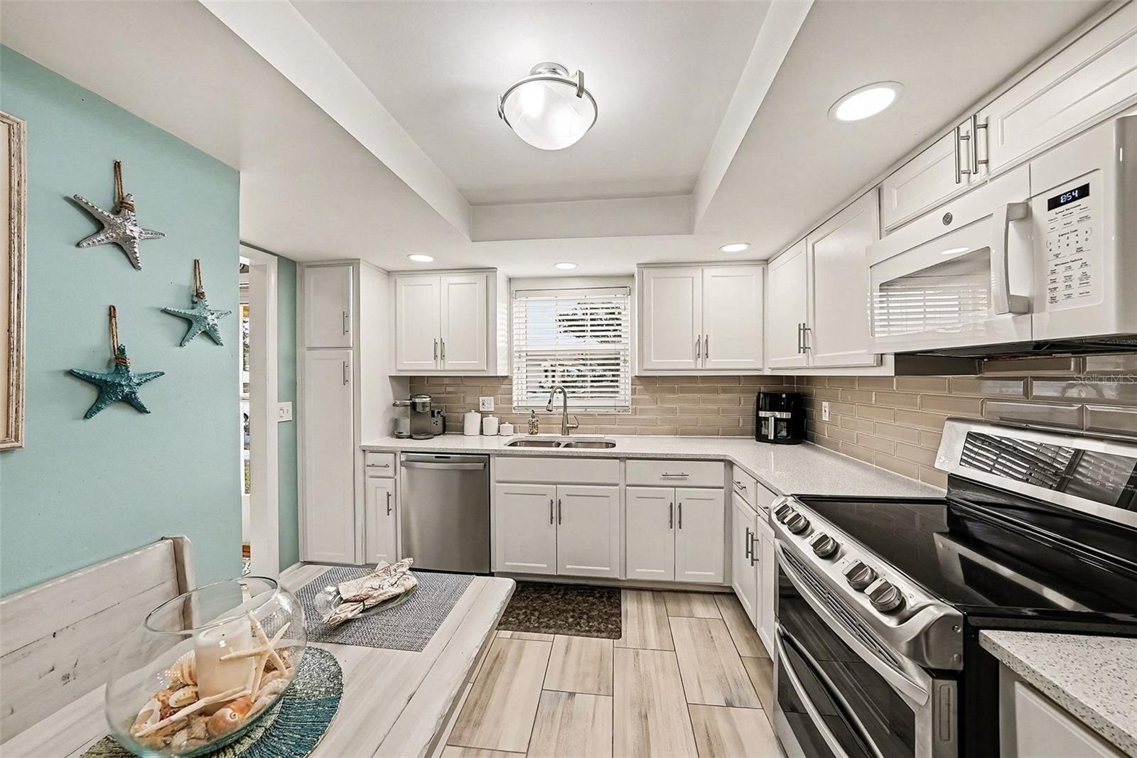 1659 S LAKE AVE #1 — photo 4