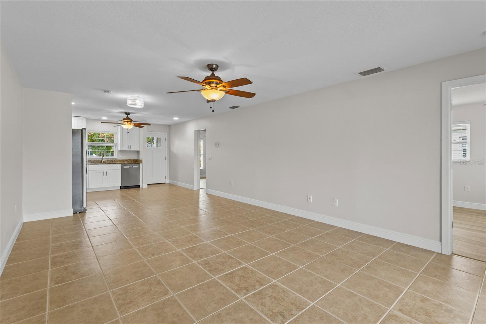 9821 HERNANDO CT — photo 6