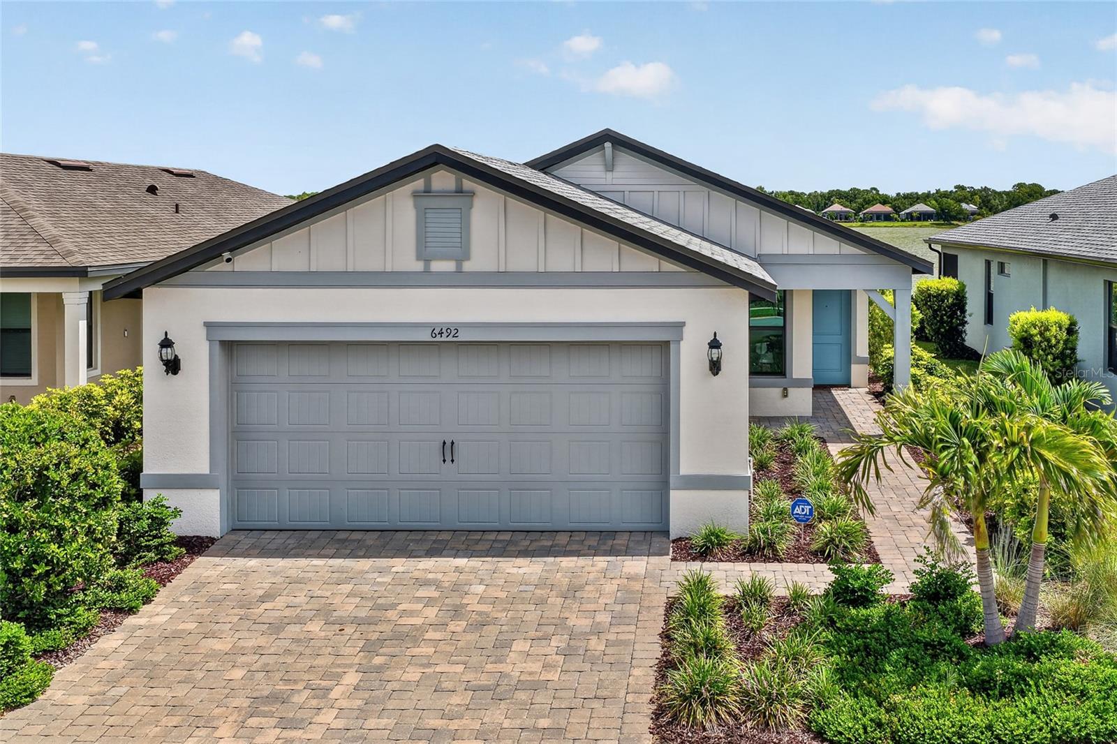 6492 SILVERSTAR DR — photo 32