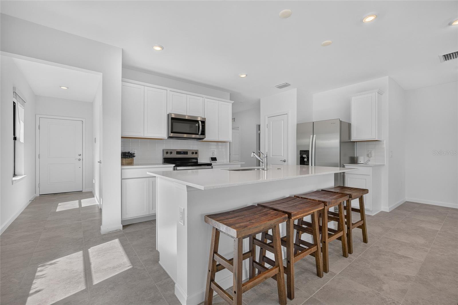 6492 SILVERSTAR DR — photo 12