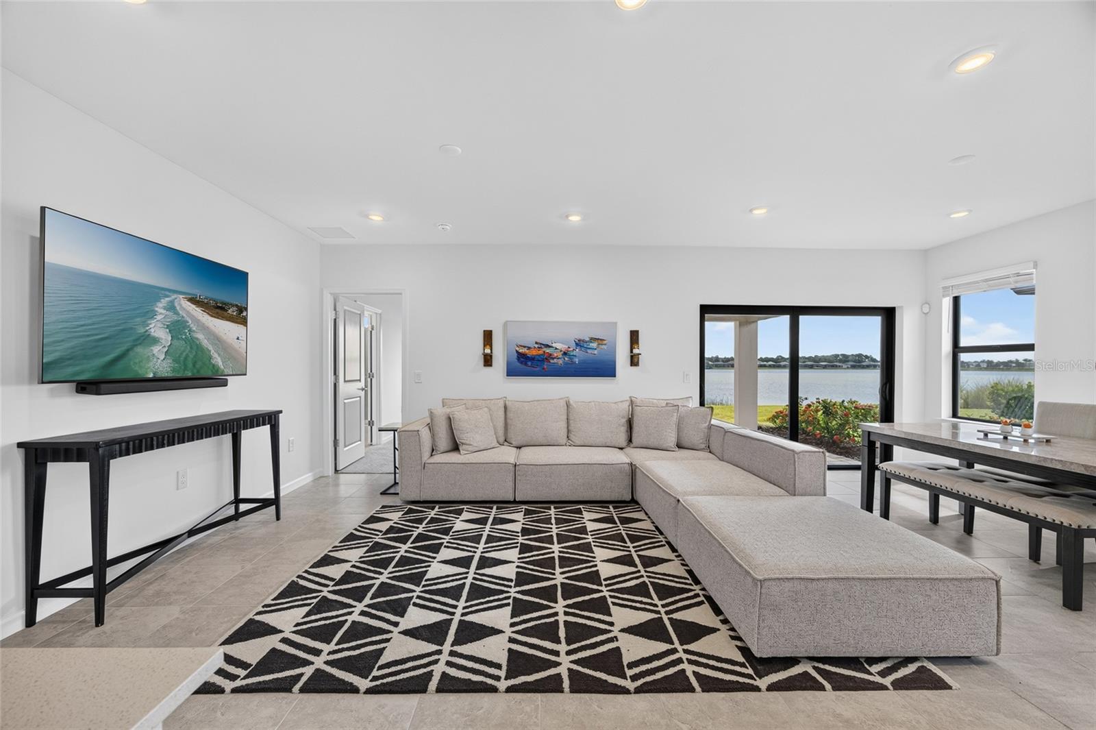 6492 SILVERSTAR DR — photo 4