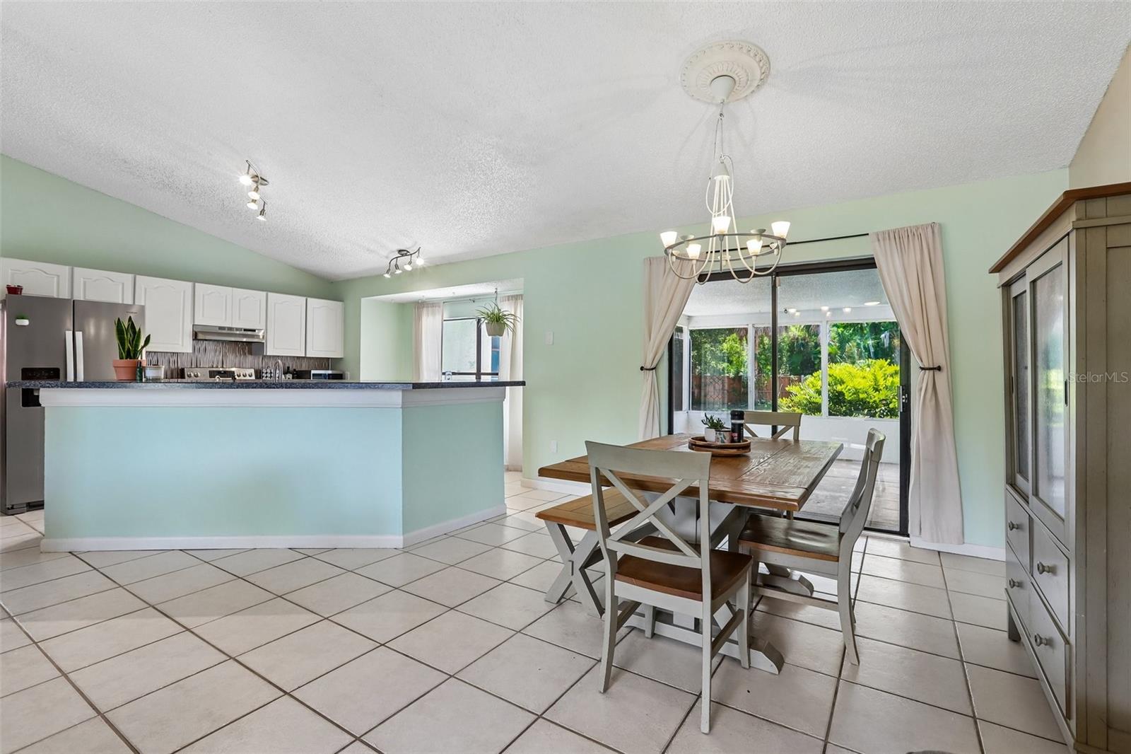 6805 LONGPOINTE WAY — photo 4