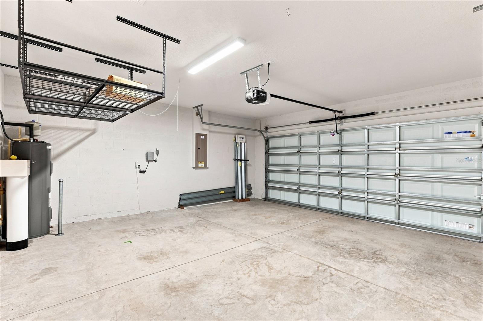9401 HIGHLAND HILLS DR — photo 36