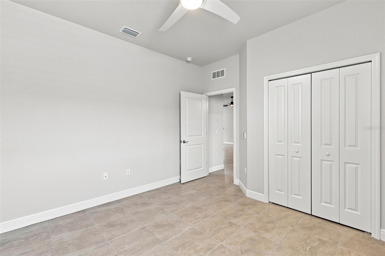 9401 HIGHLAND HILLS DR — photo 34