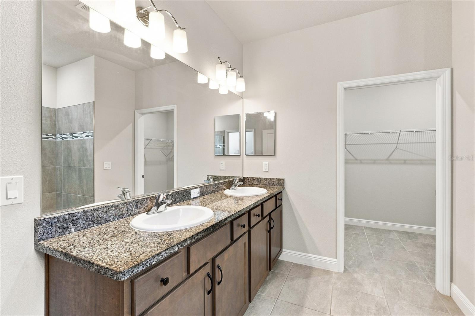 9401 HIGHLAND HILLS DR — photo 22