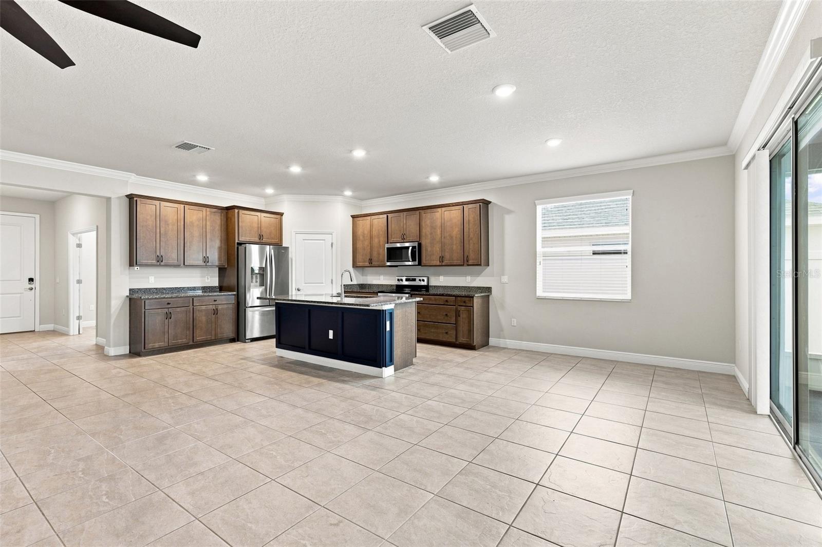 9401 HIGHLAND HILLS DR — photo 16